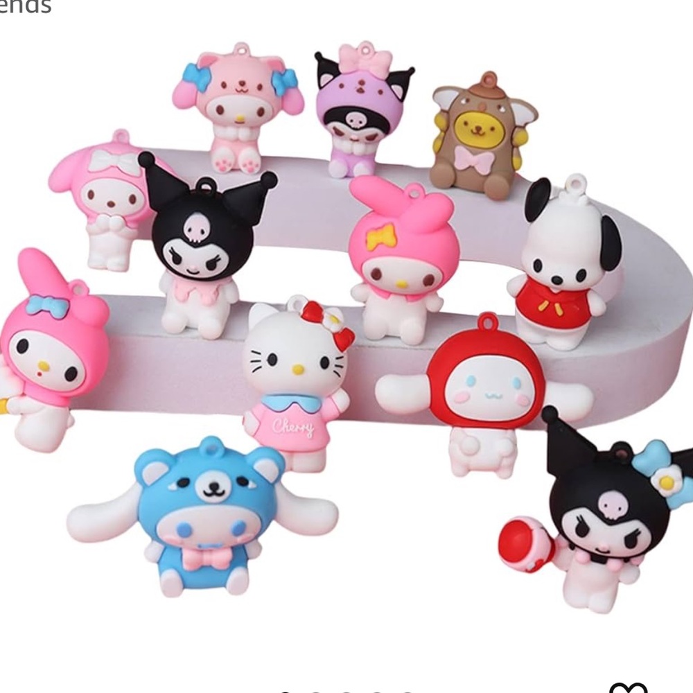 12Pcs Cute Anime Figurines, Kawaii Anime hello Kitty and friends NWT